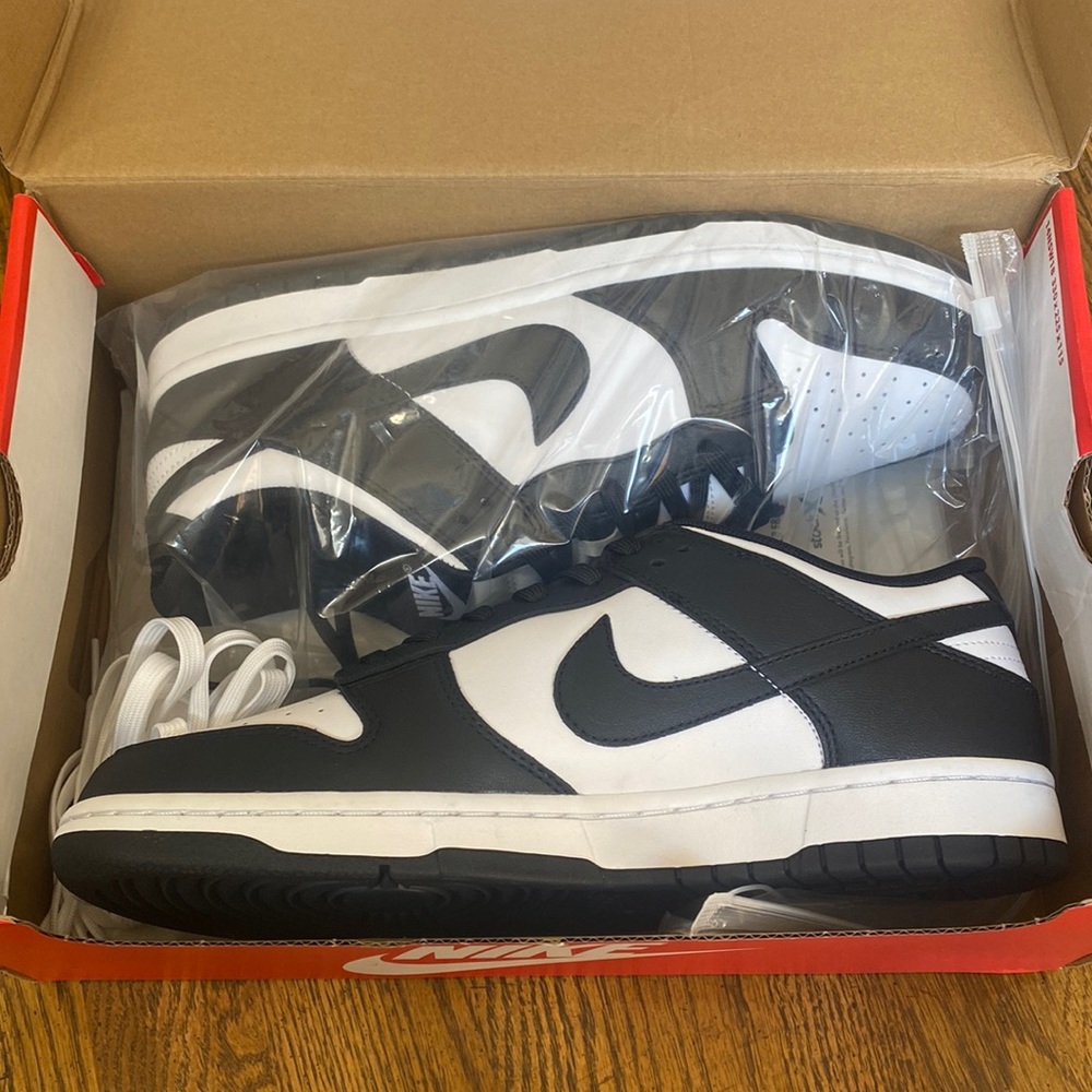 Nike dunks low Panda